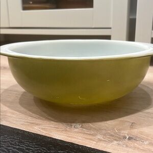 Vintage Pyrex 024 Verde Casserole Dish.
